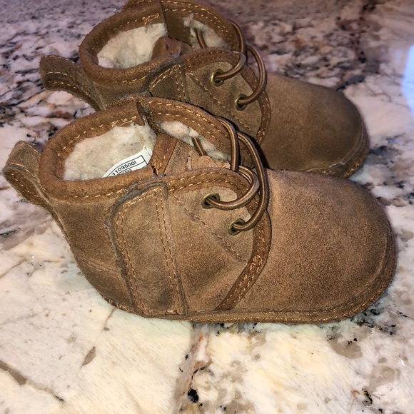 UGG Baby Neumel - chestnut color - Picture 2 of 8